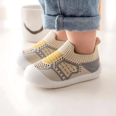 Papuci confortabili pentru mersul bebelușului | MESHSTEPS